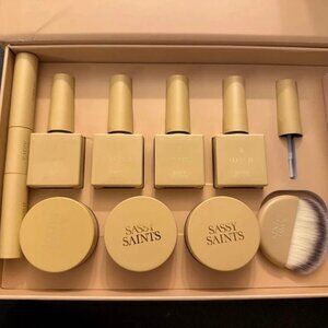 Sassy saints nail manicure kit